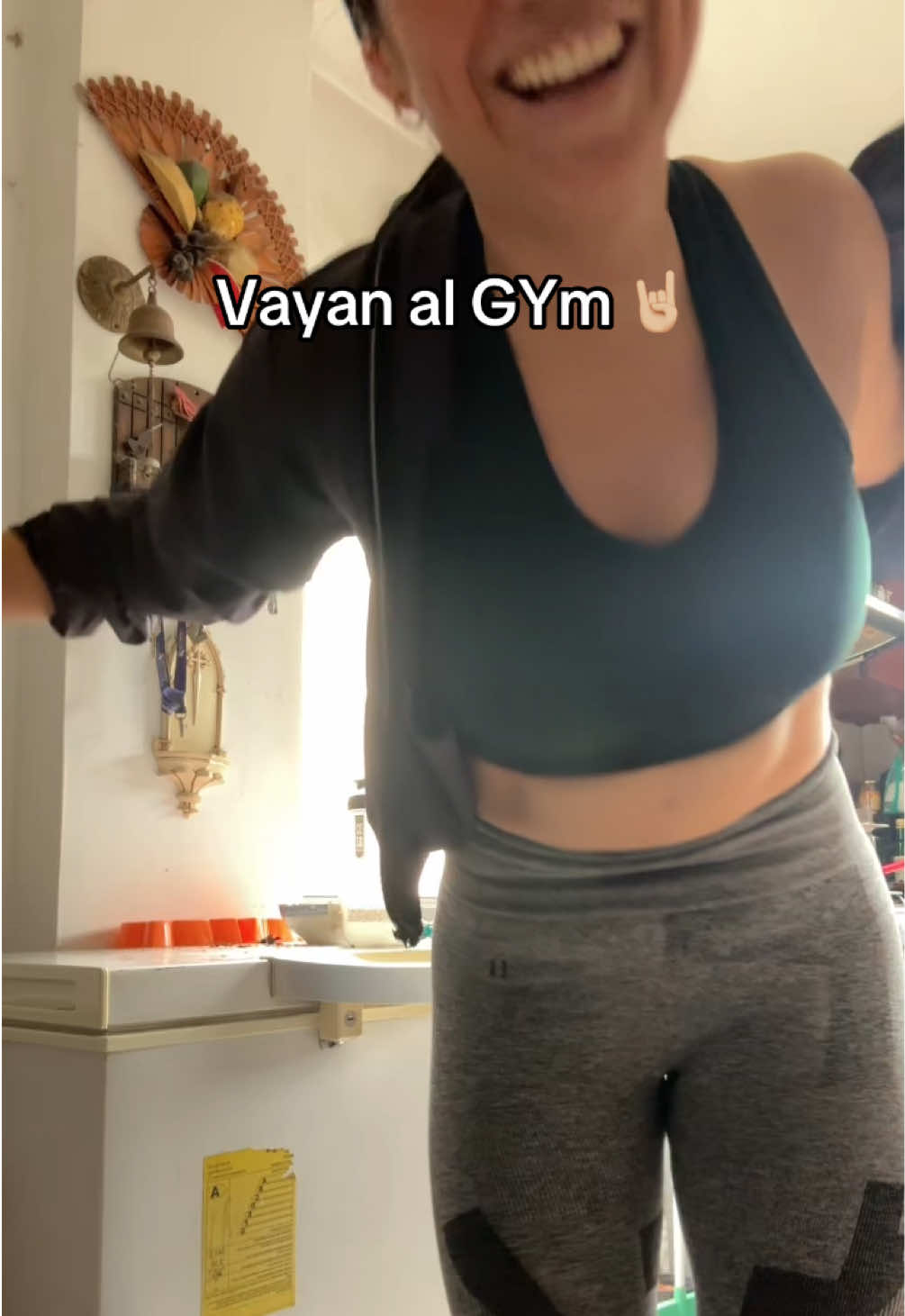 @Sofi 🦦 &bull; T&uacute; amiga Sagitario
