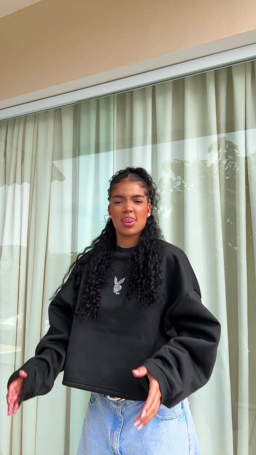 @evybaddiee