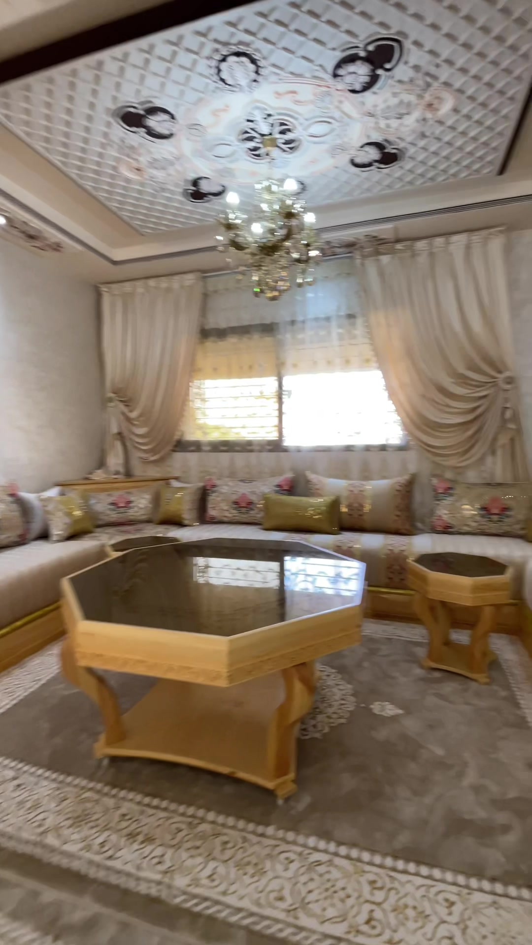 @افرشة منصف