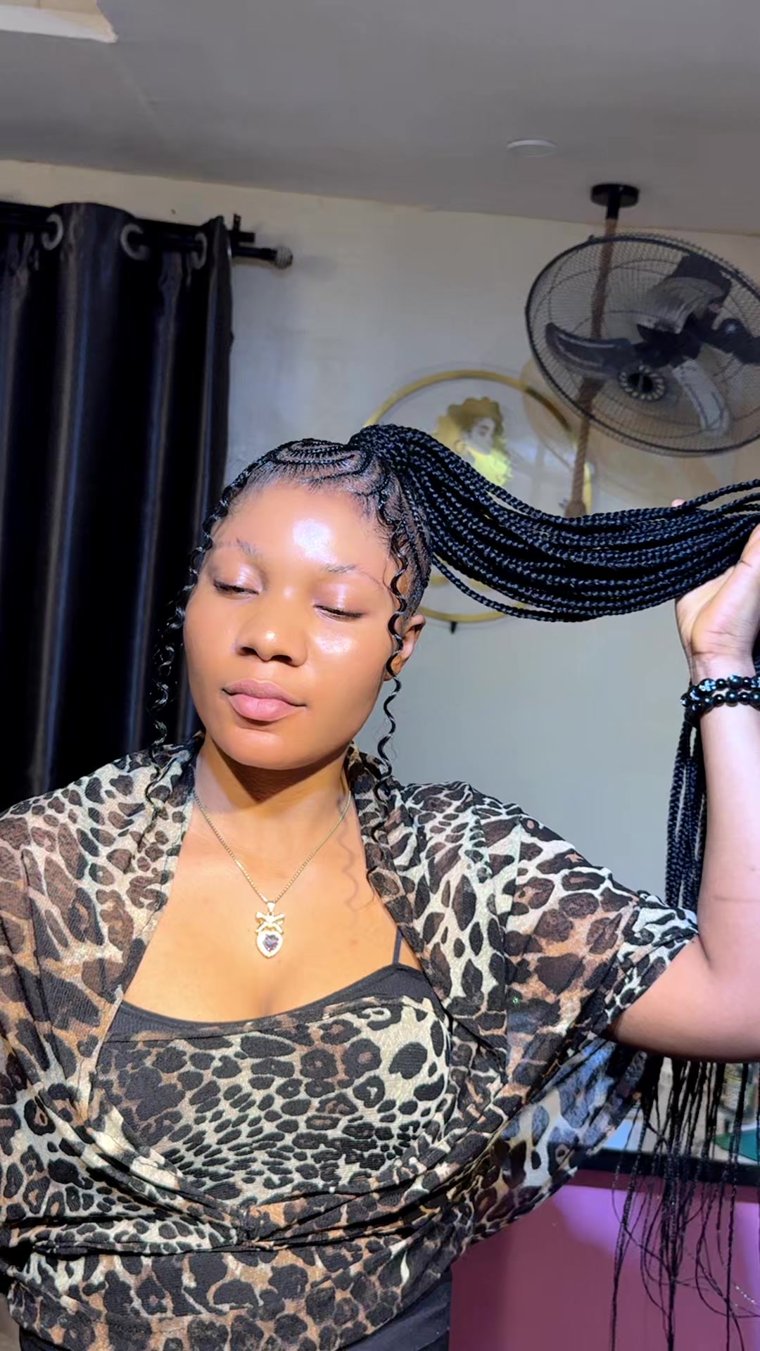 @HAIRSTYLIST IN OYO
