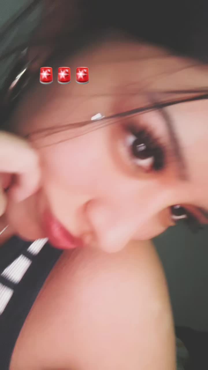 @𖣂