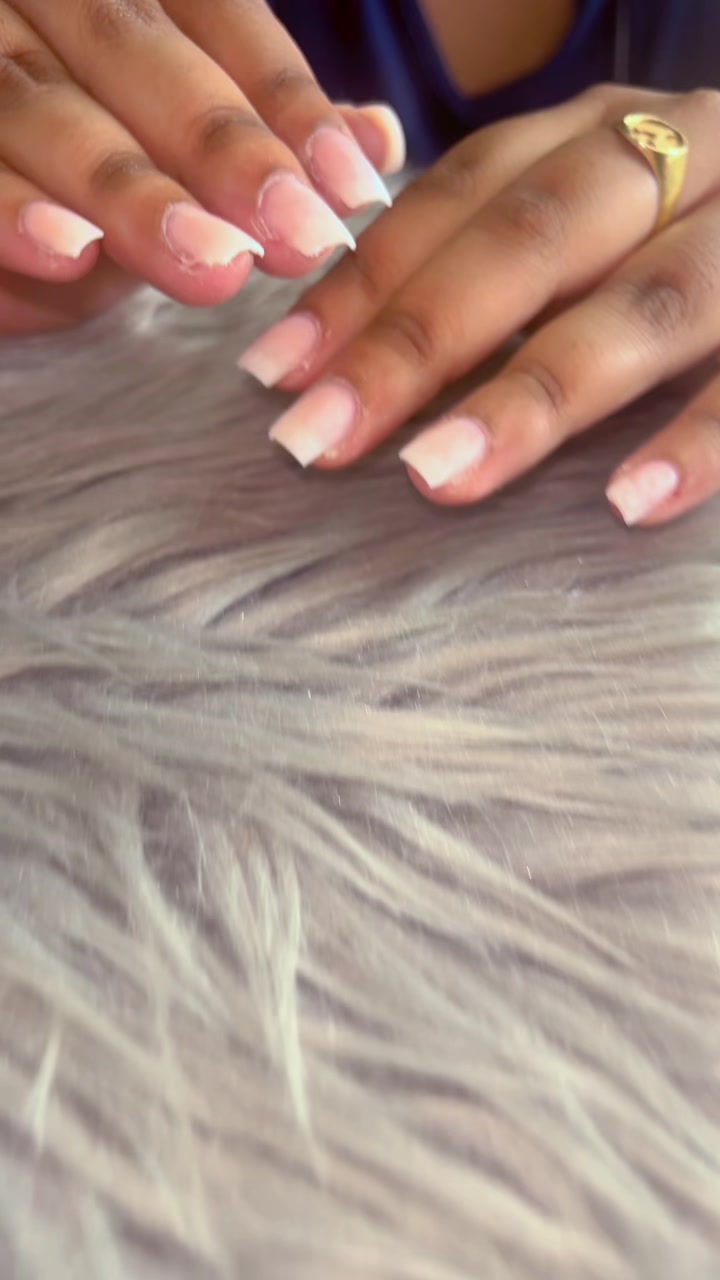 @TIPSY TURVY NAILS AND LASHES