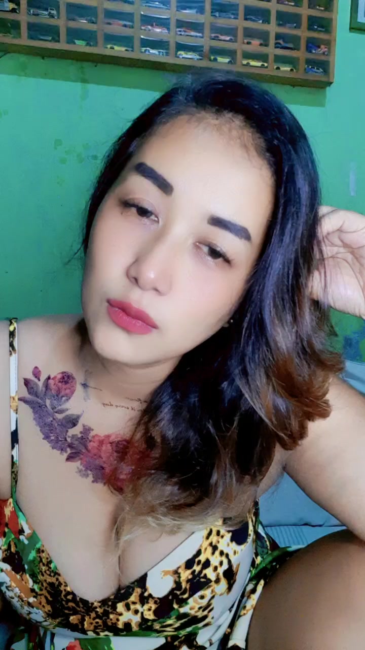 @dewi li xiu💦