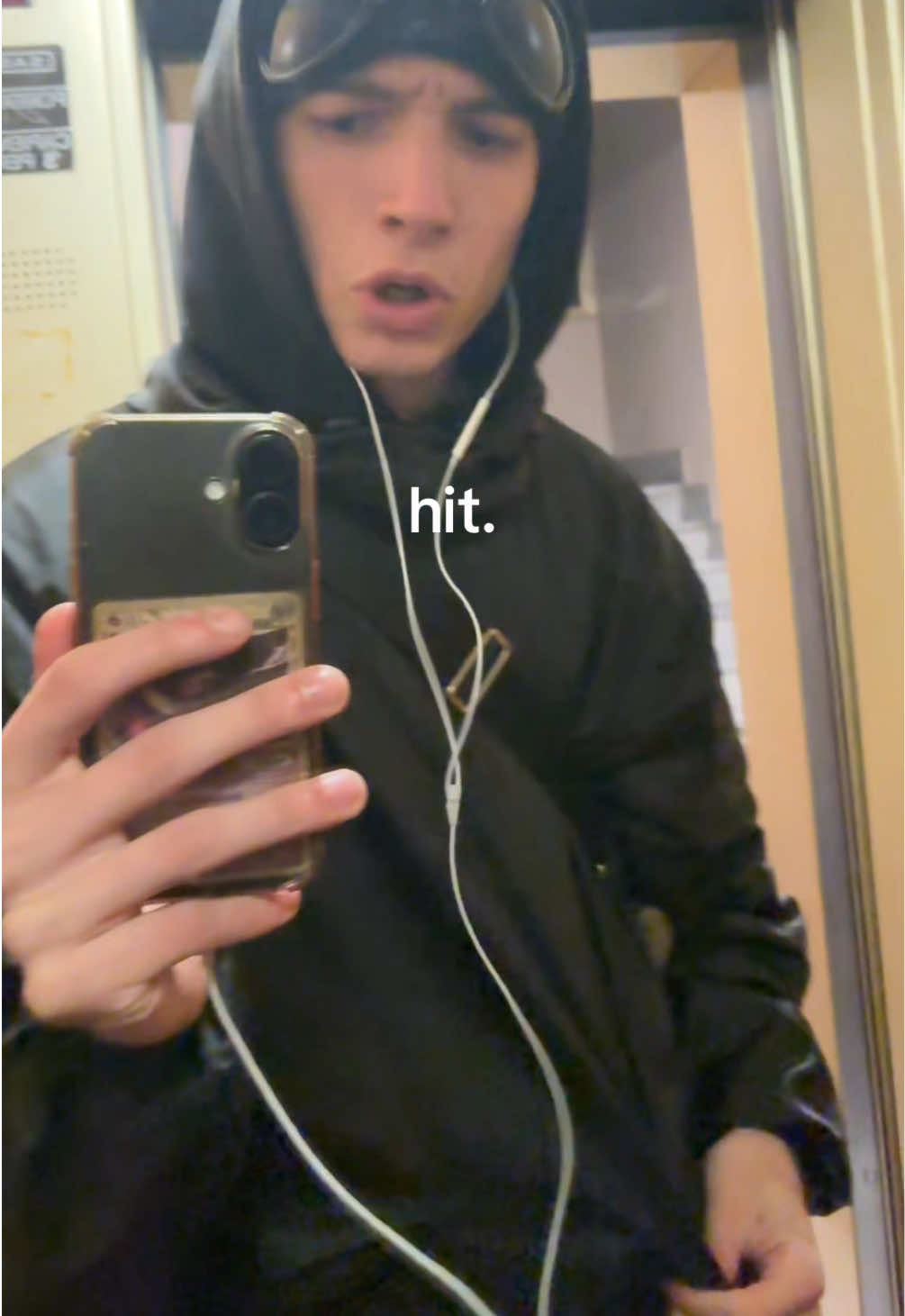 @Reskyu