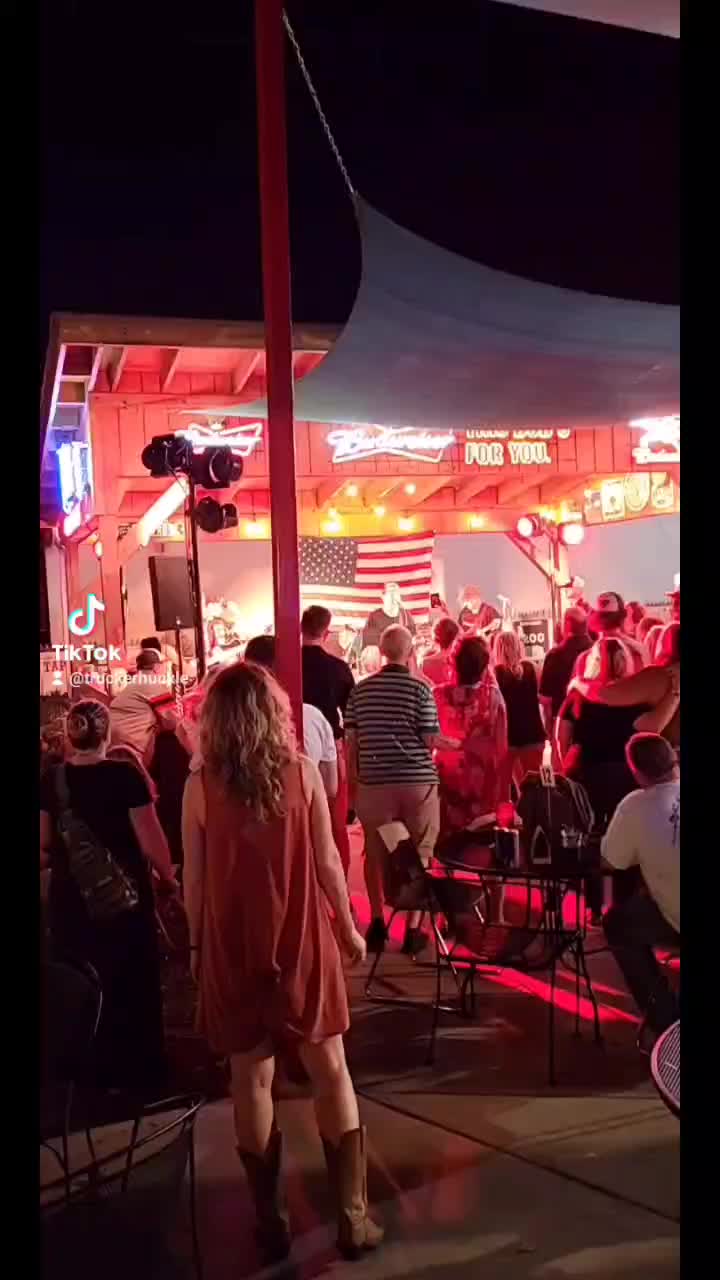 @TruckerHuckle