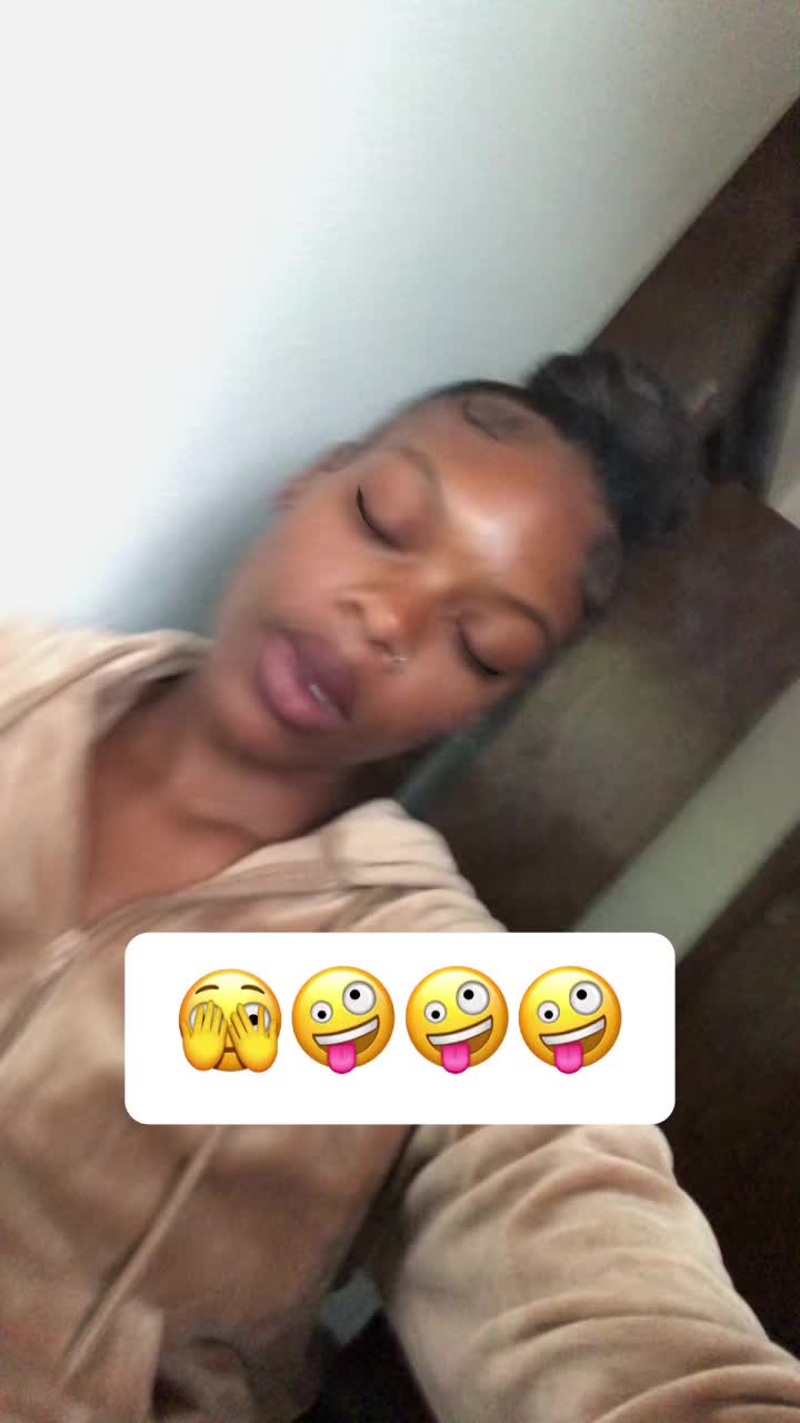 @Prettybrowneyes23