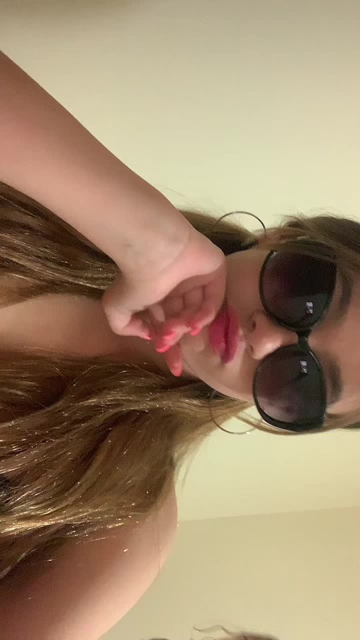 @🎧