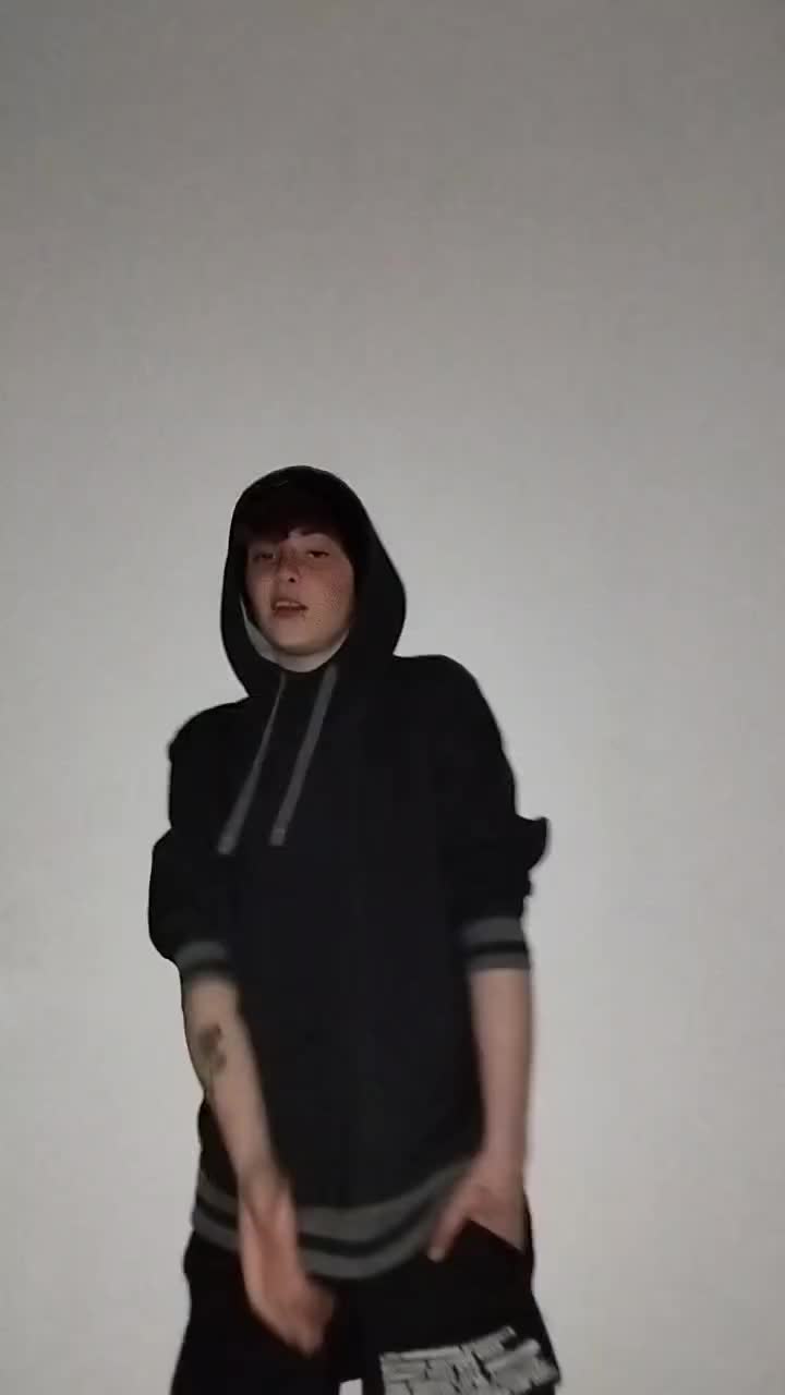 @Julian🫂