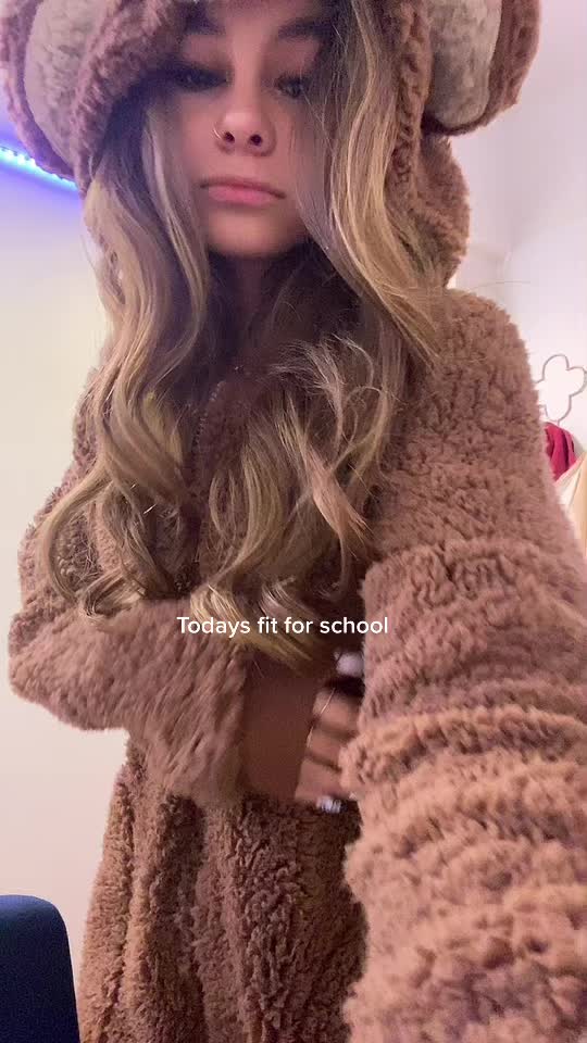@HaiHai