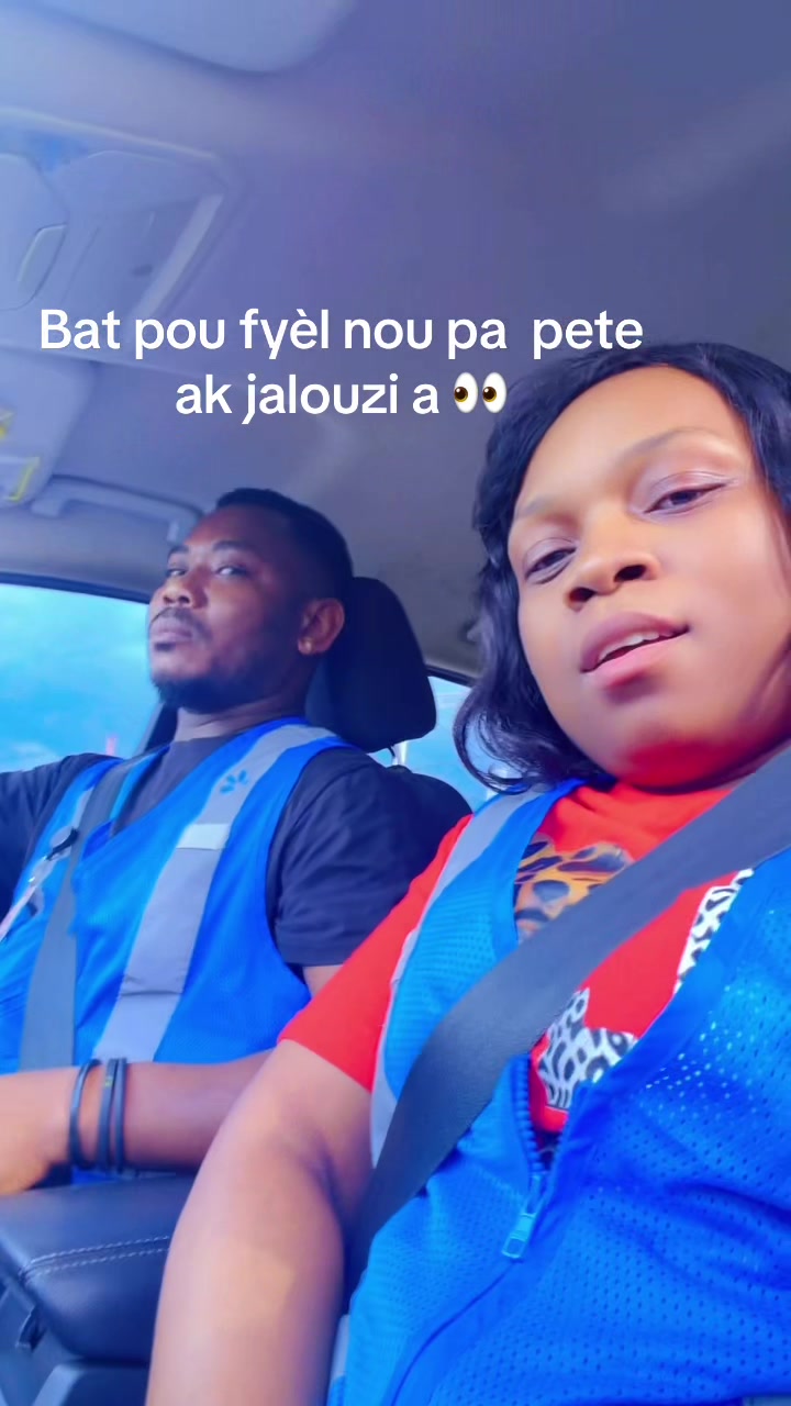 @yvelene