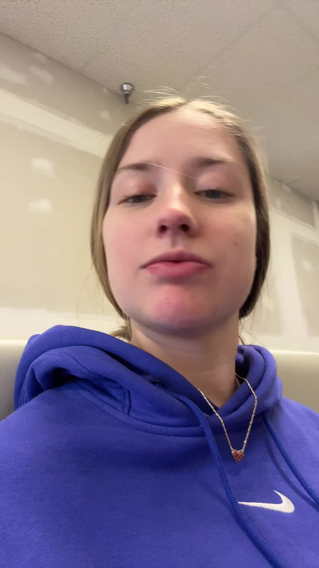 @️😜💗💋🤗👸🏼👱&zwj;♀️😻🎊
