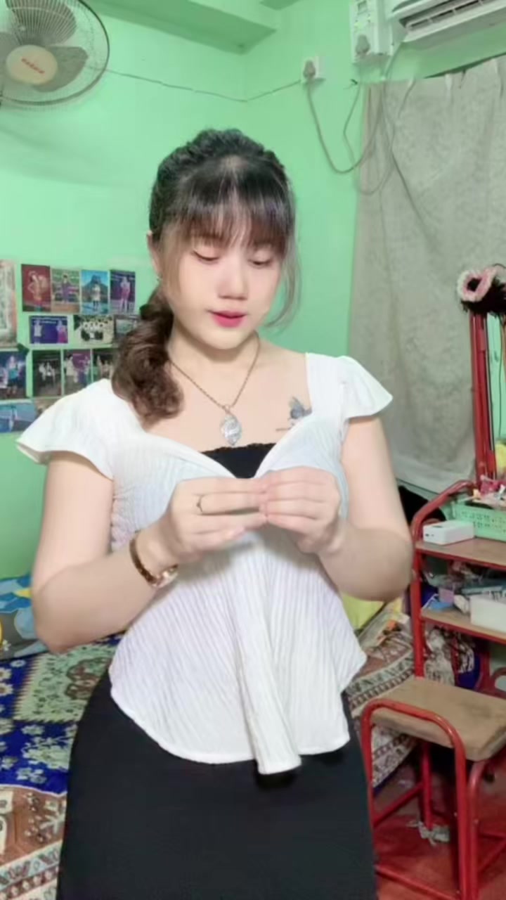 @AMoon đ¸đŚ(台ĺ
)