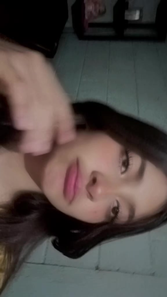 @Camila  romo