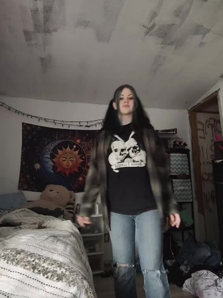 @𝕾𝖆𝖞𝖑𝖔𝖗 💸