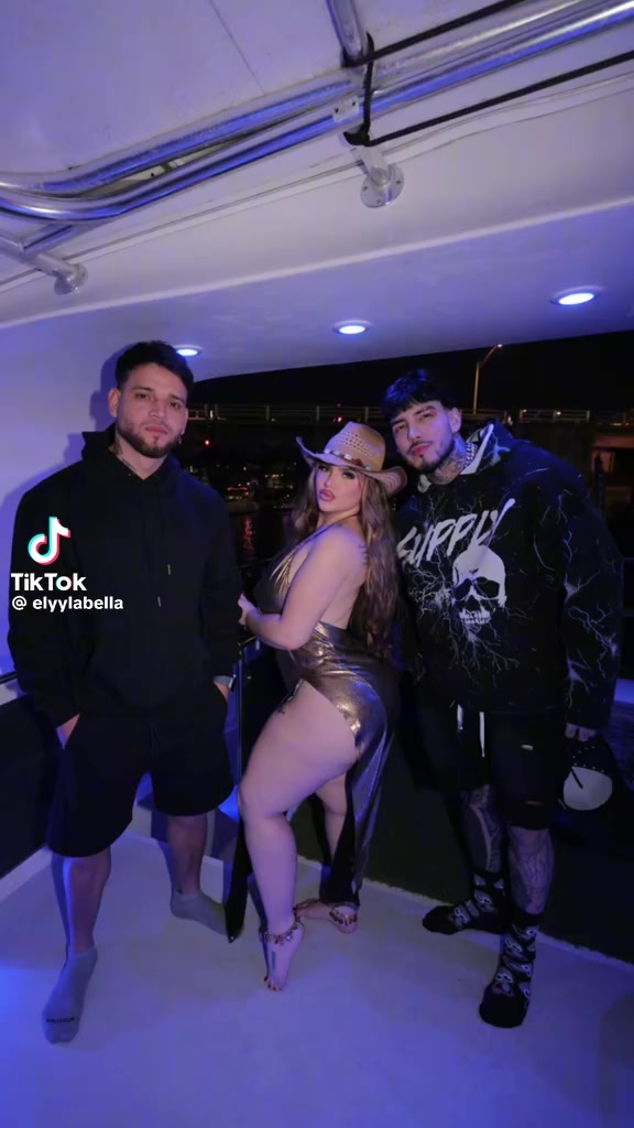@Ely La Bella