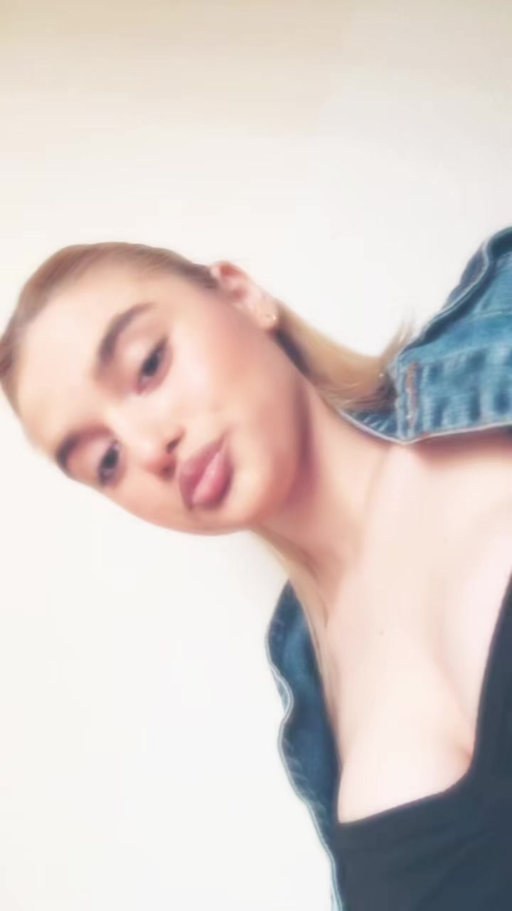 @vikixq👑