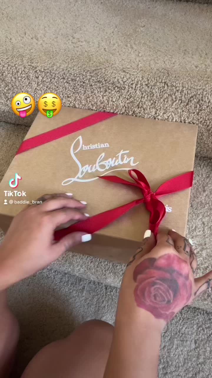 @EXCLUSIVEBRAND.CO