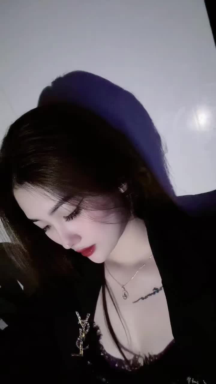 @MèowKunn😈