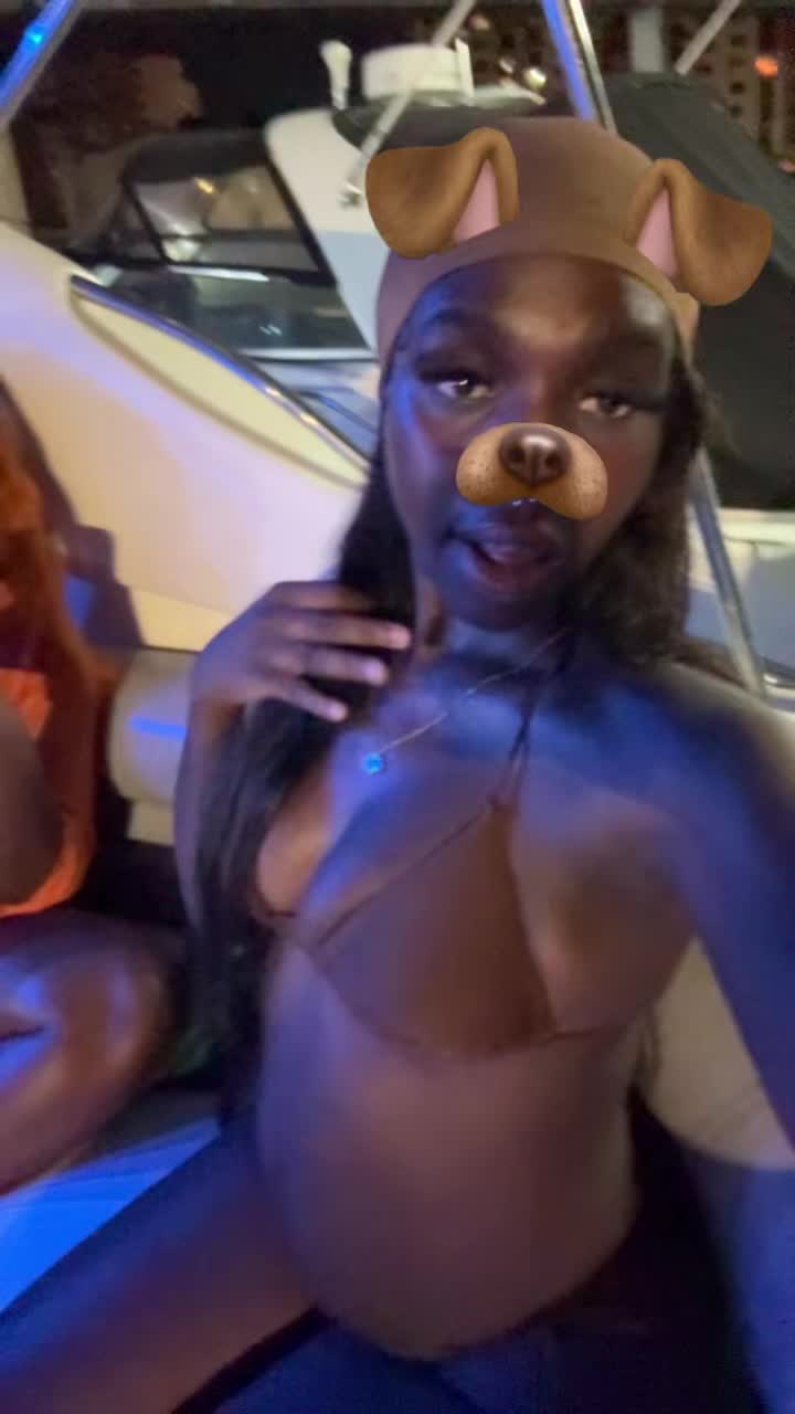 @Mercedesdiorrr