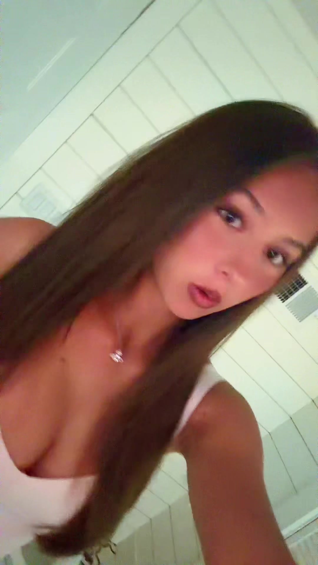 @ella🪽
