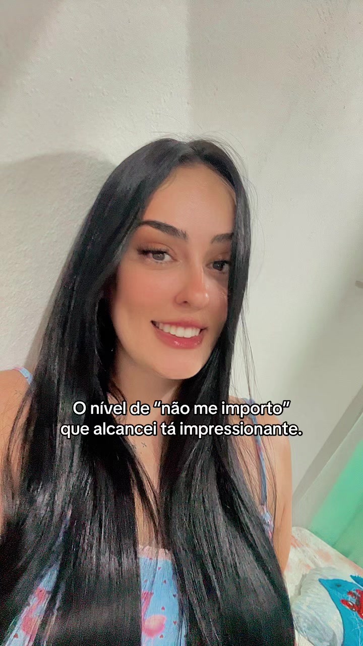 @Larinha 🌸