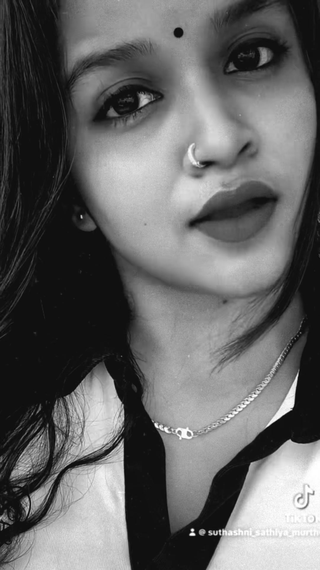 @S H N I 🤍✨🦋