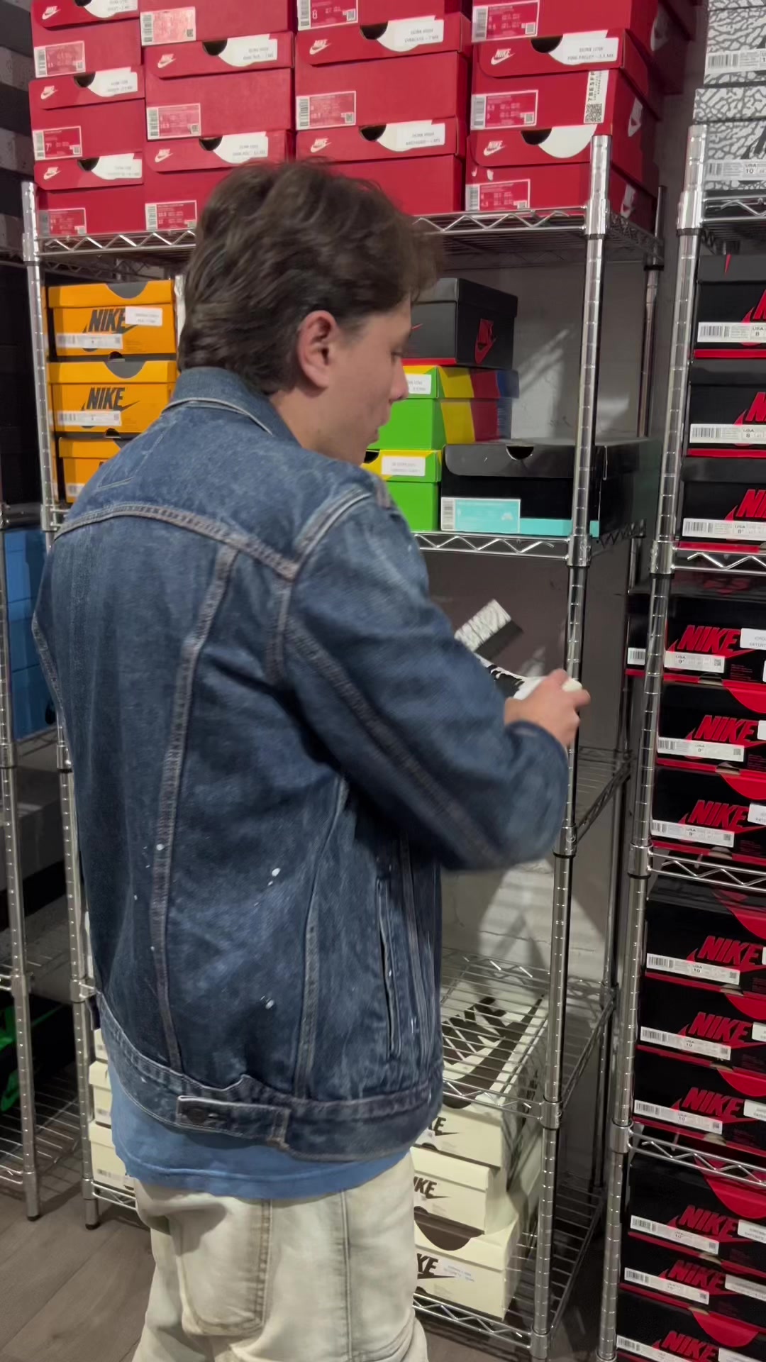 @STOLZ Sneaker Store