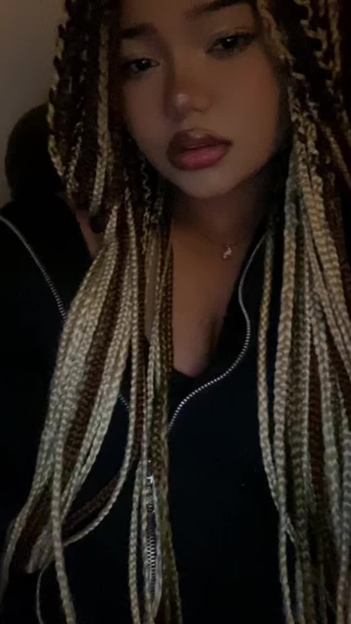 @Hii im Vye