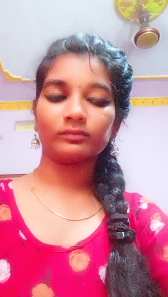 @geethu- selfie33