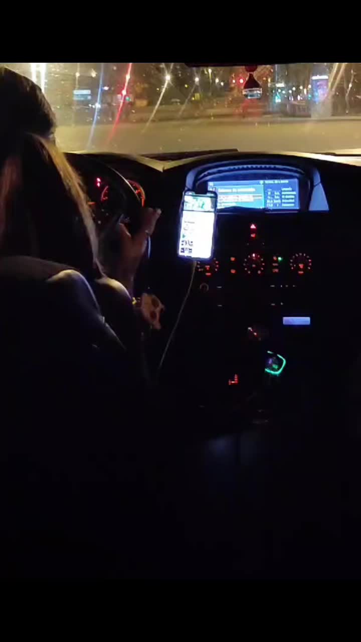 @Carol_laZafiro