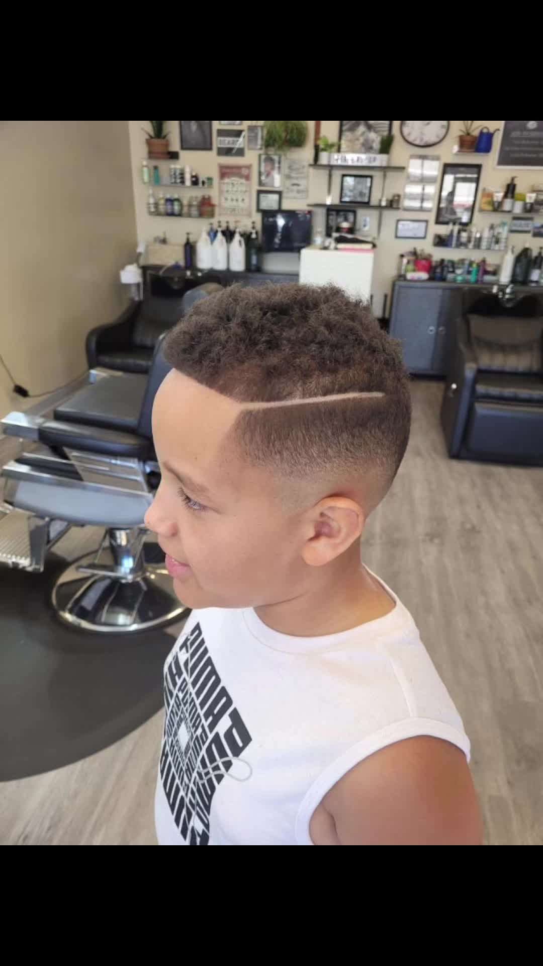 @ThePrettyBarber_Cris