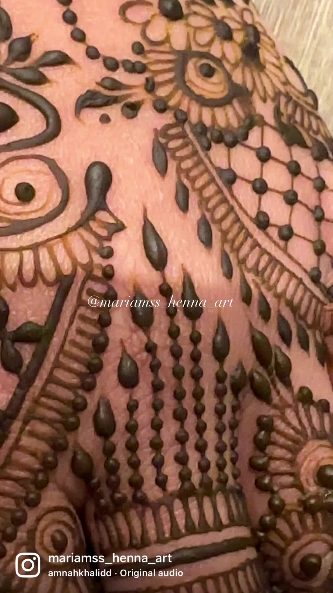 @mariams_henna_facepaint
