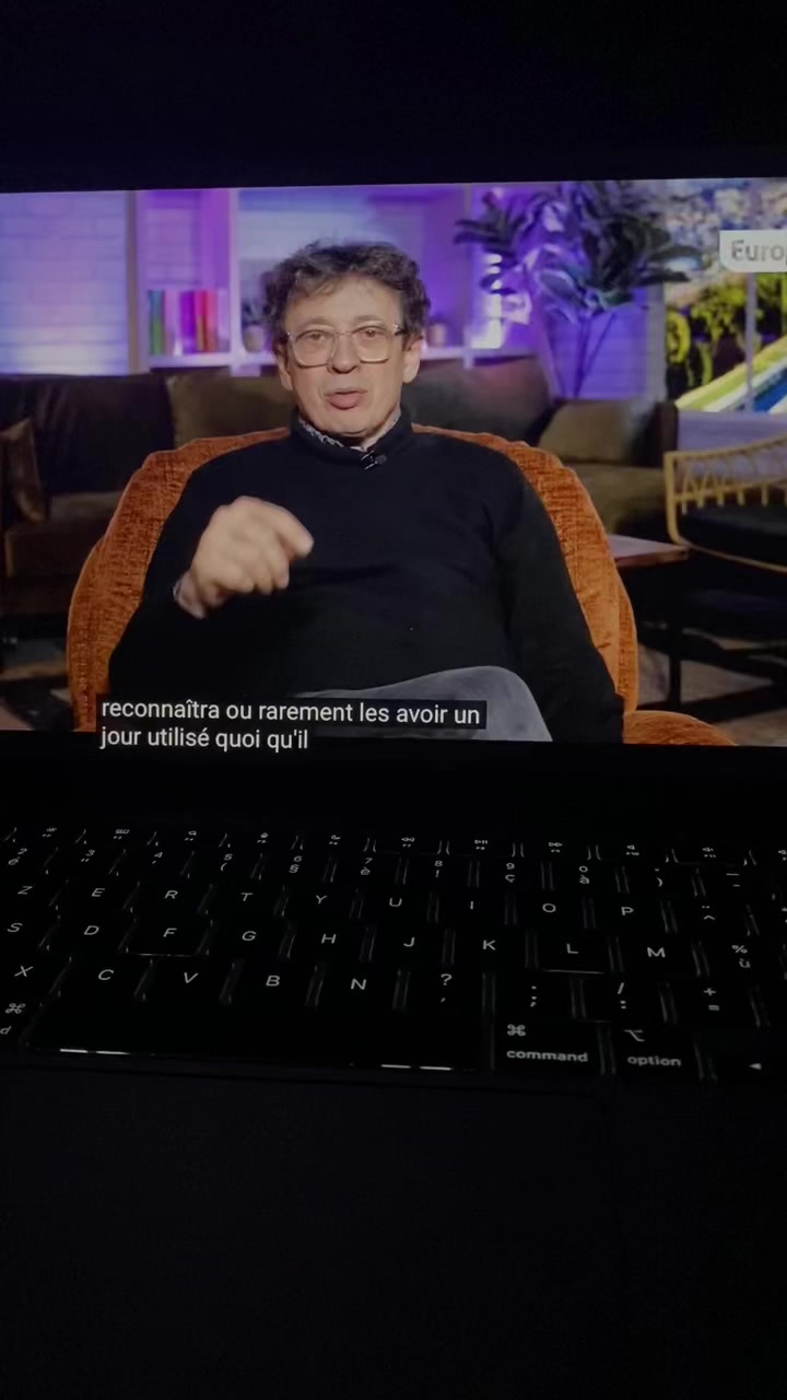@𝑐𝑎𝑚𝑖𝑙𝑙𝑒