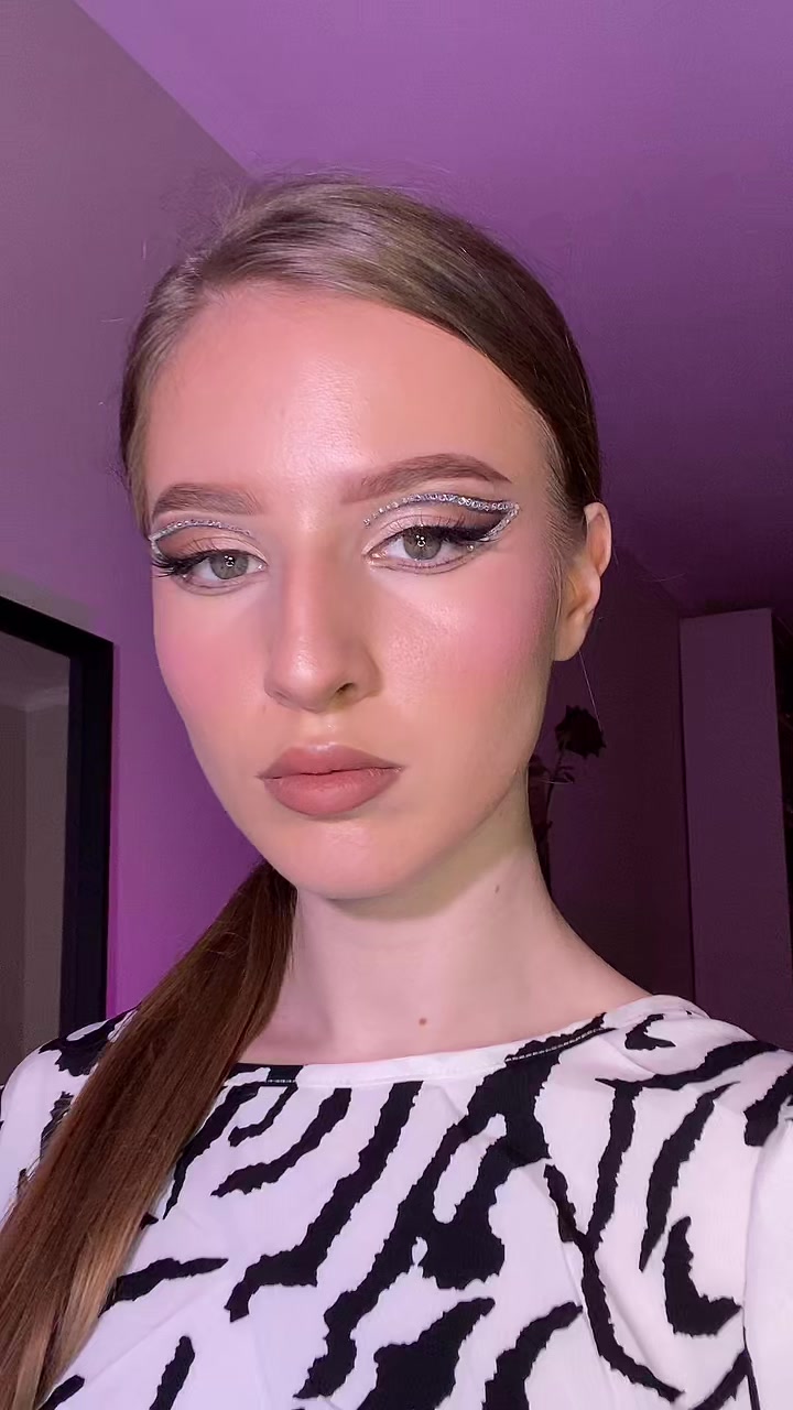 @Anastasia💞