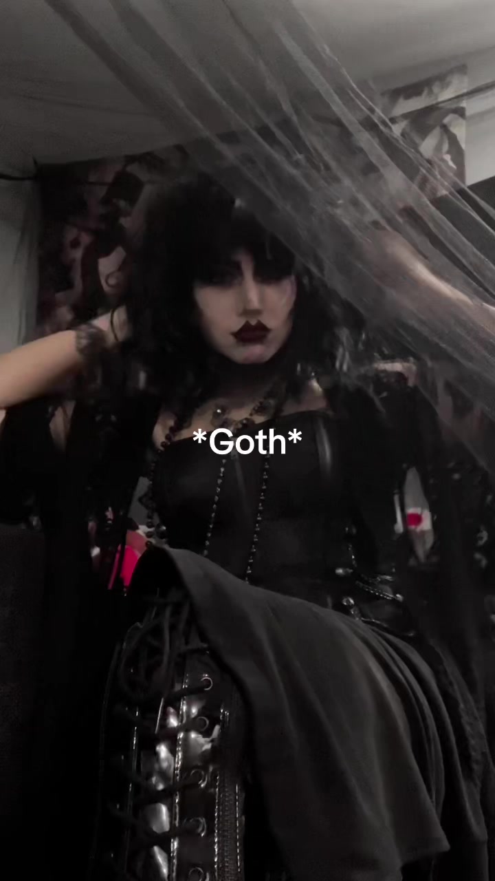 @☠︎ Renee ☠︎
