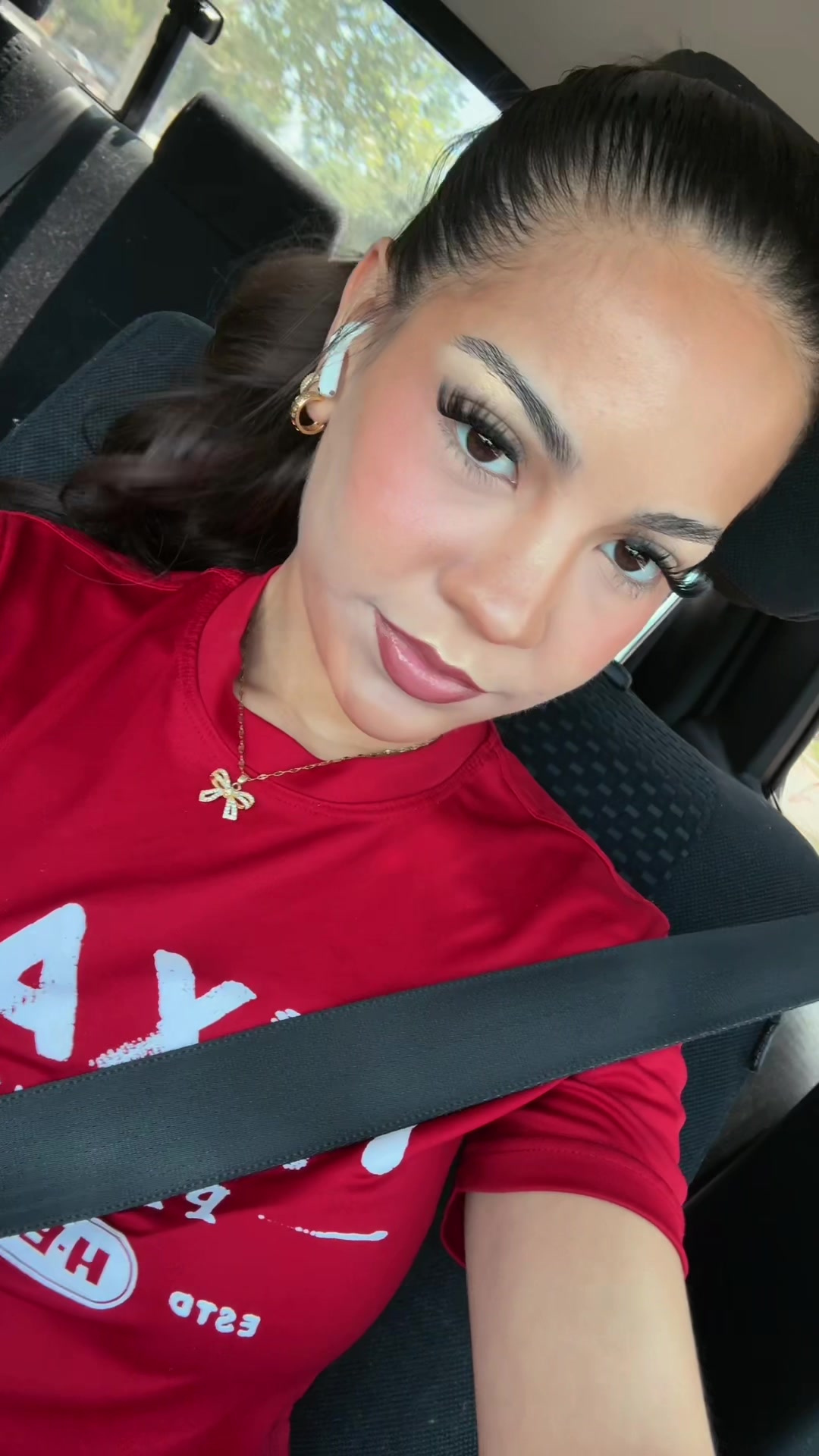 @Ava