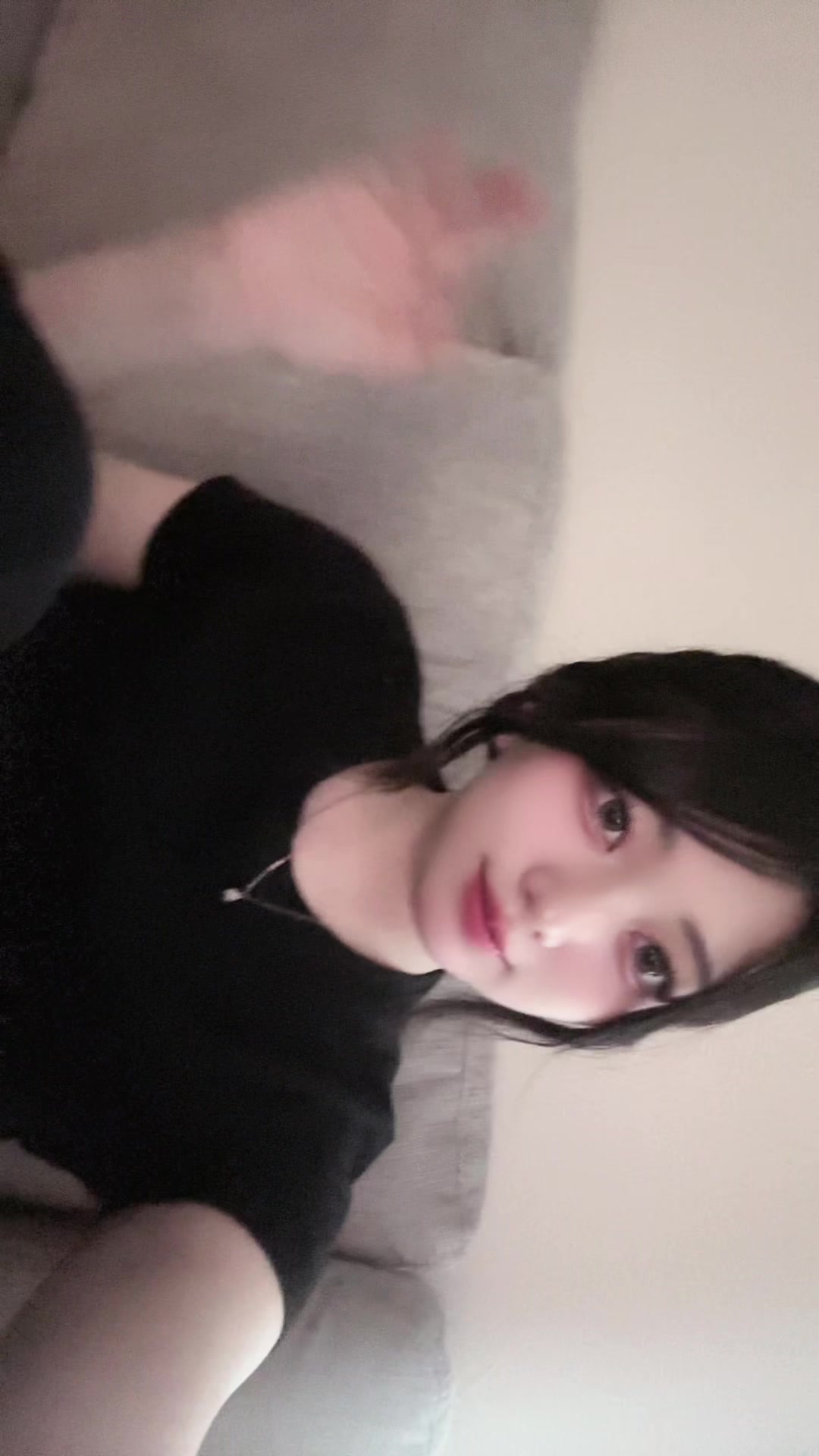 @にー