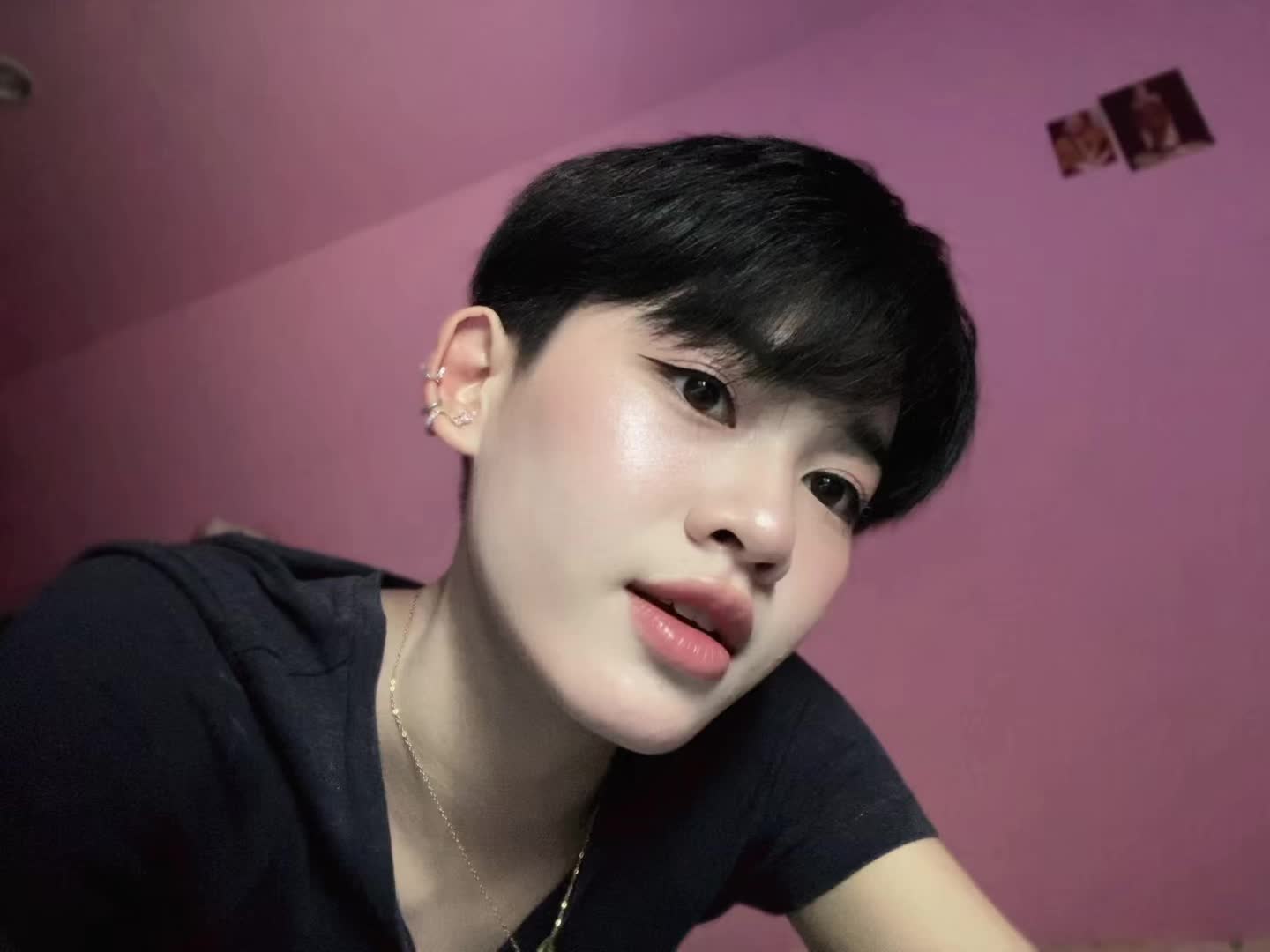 @แอมหญิงแท้ที่หล่อ^^