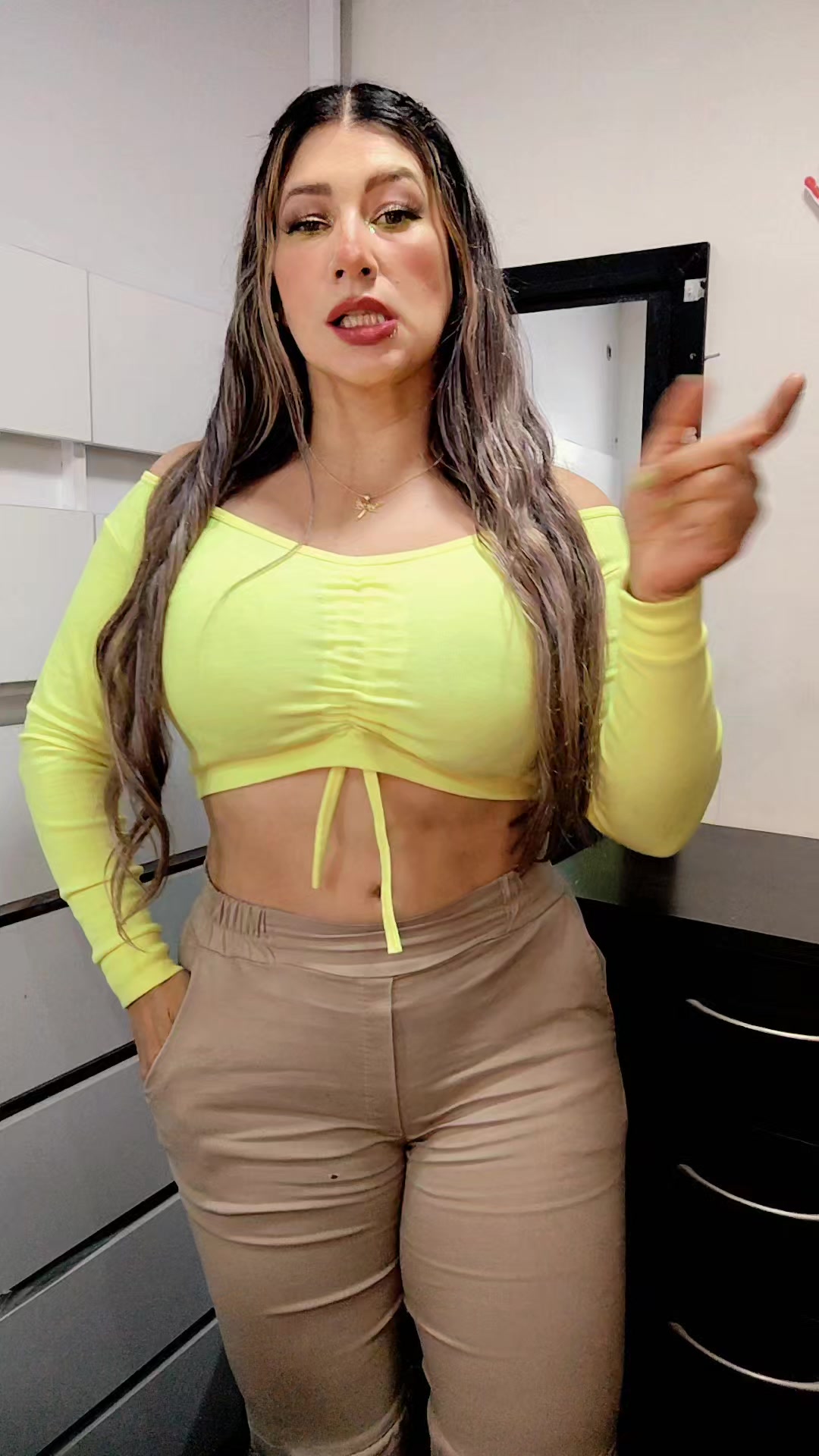 @Monica Mora