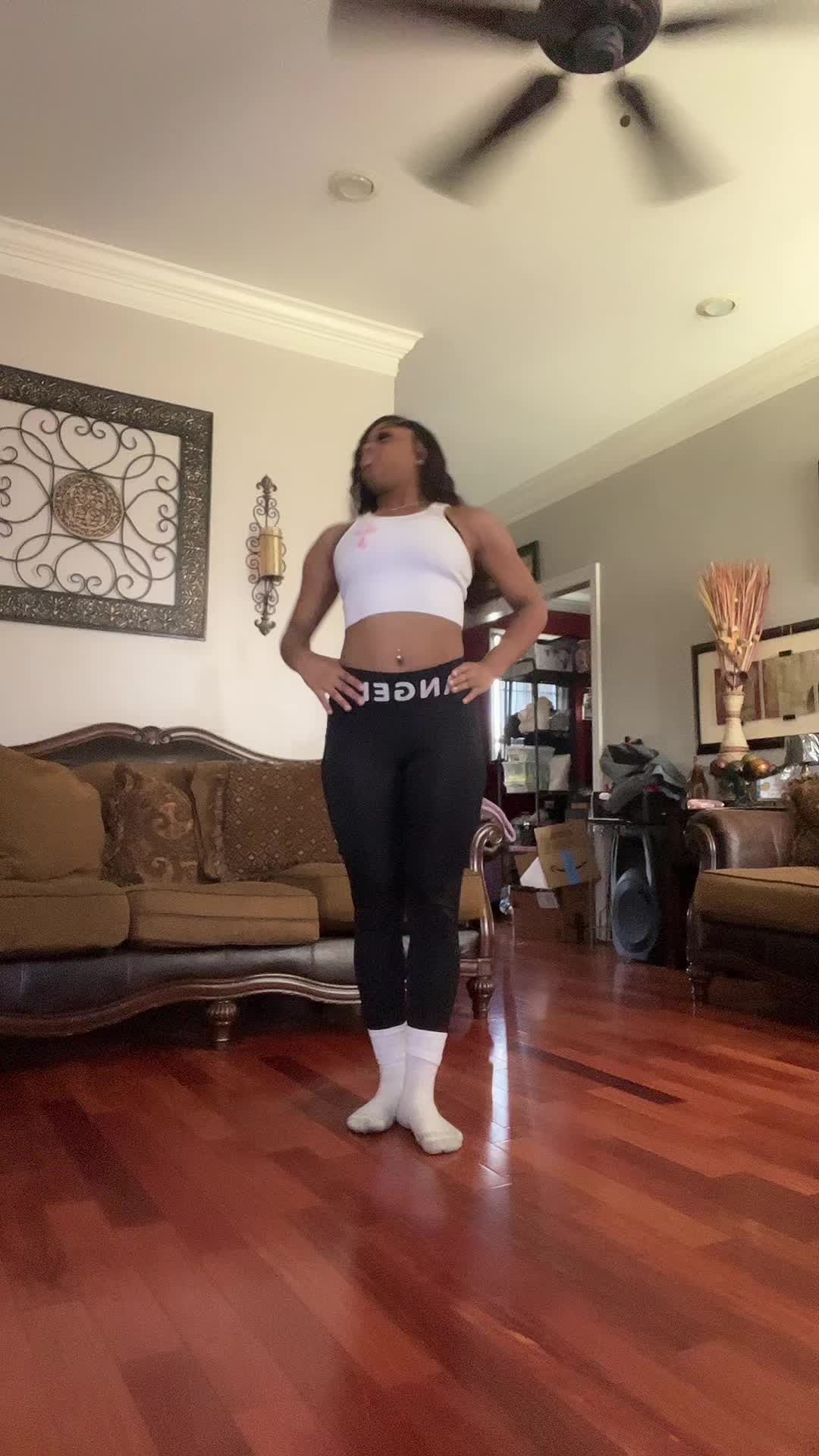 @kaylaadaabraatt🏳️&zwj;🌈