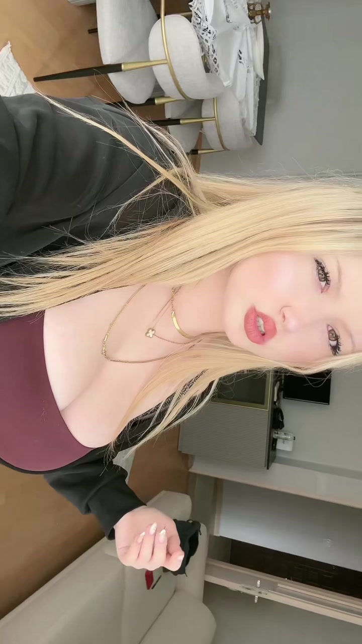 @👸🏼