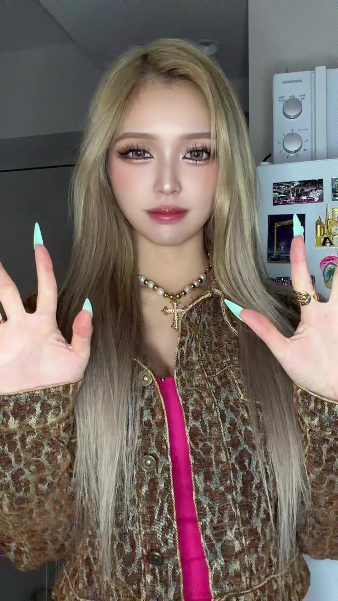 @マユ