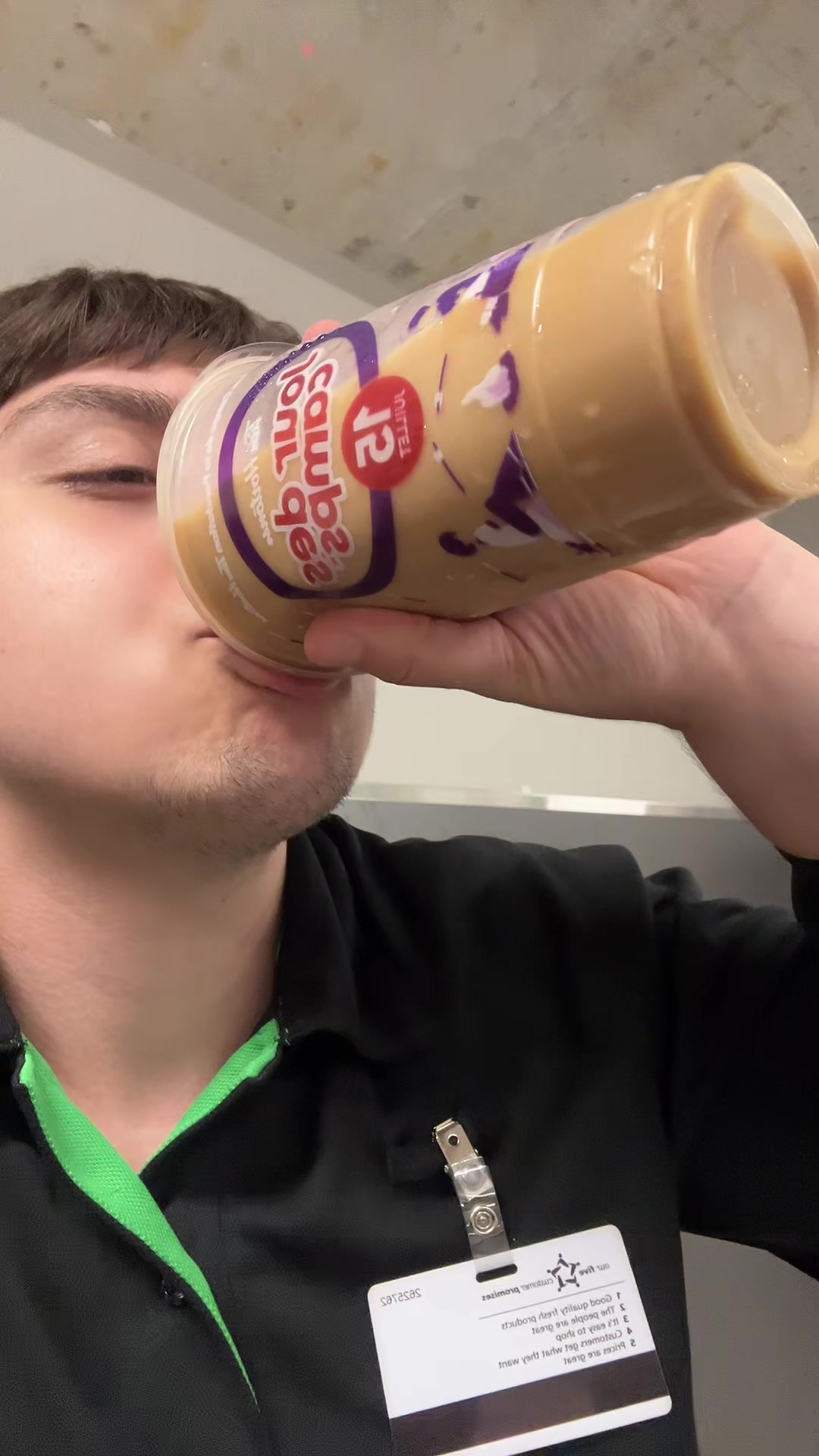 @Izzy🌶️