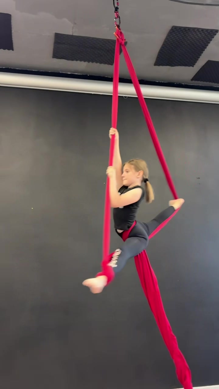 @🧗🏻♀️aerial/anna💫