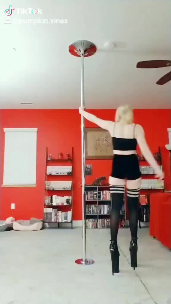 @pumpkin.vines
