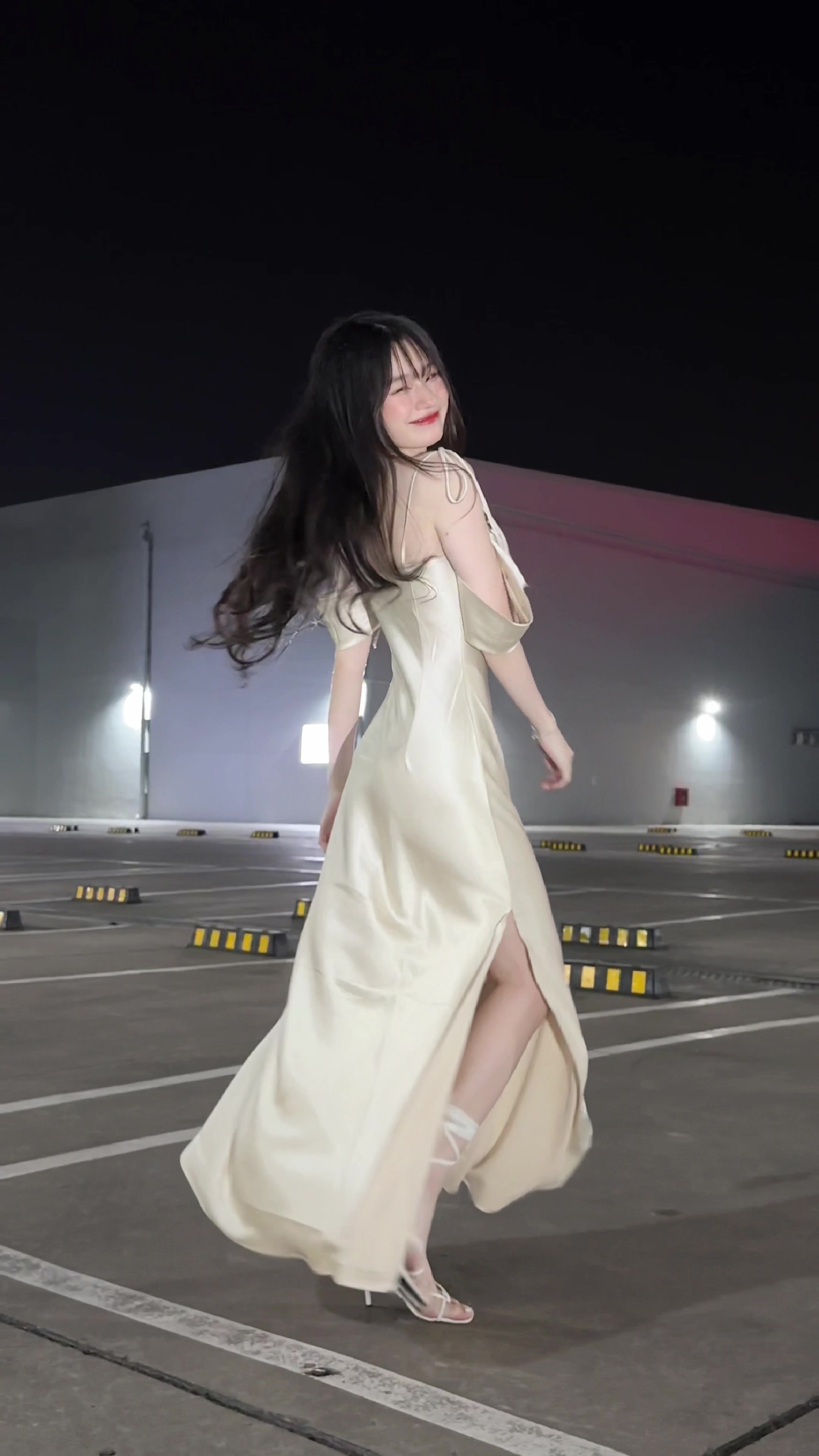@Cam V&acirc;n 🌷