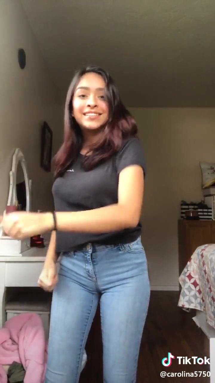 @TOTAL TIGHT JEANS