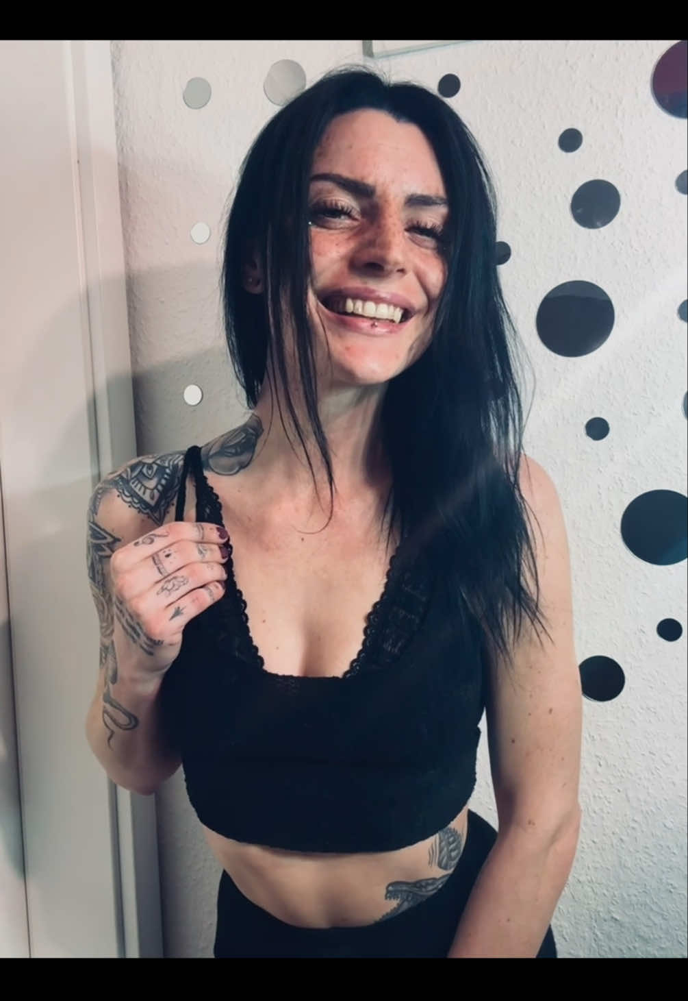 @ʜᴏɴᴇꜱᴛʏ