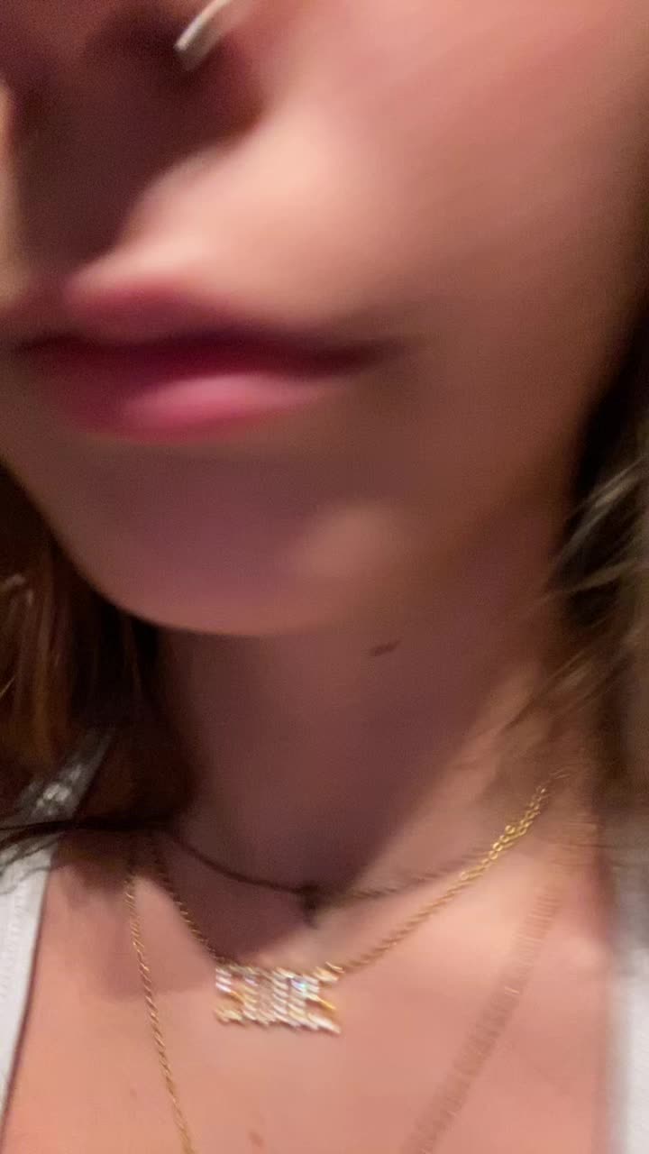 @:3