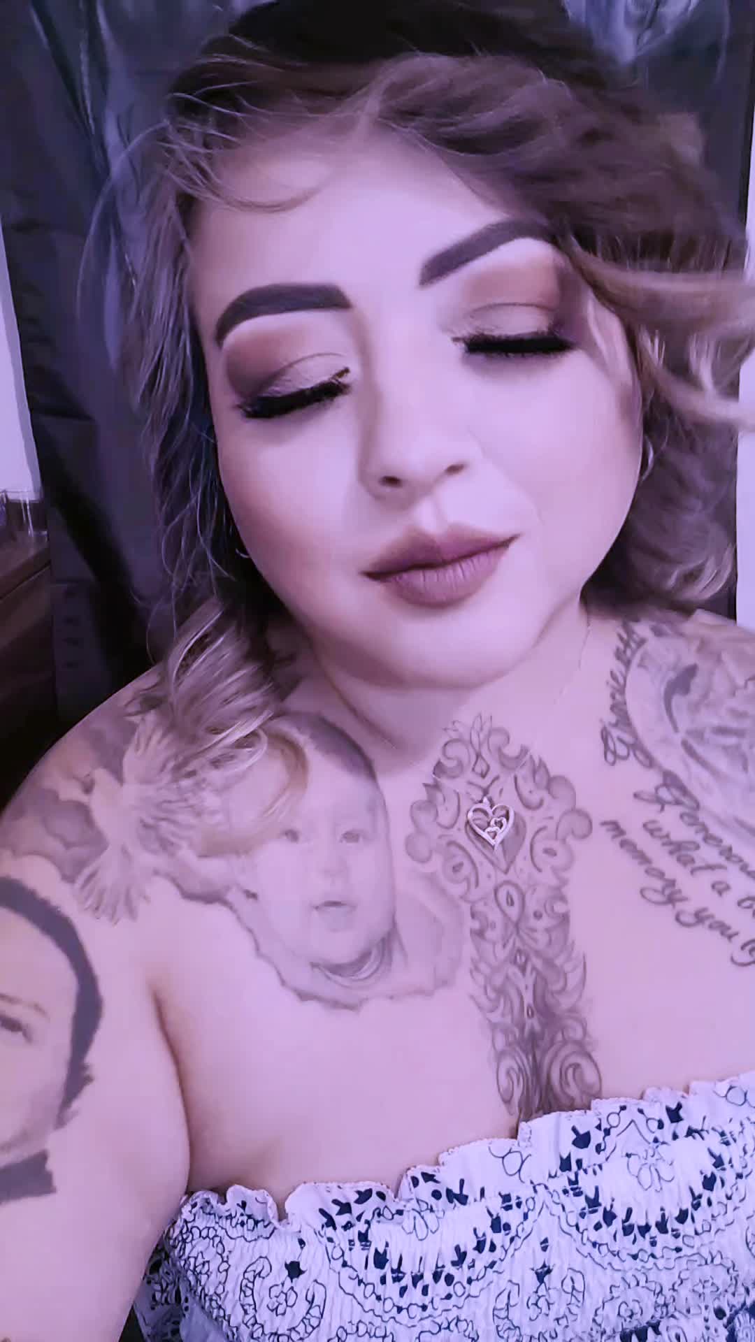 @SmokingInkedRaiderette